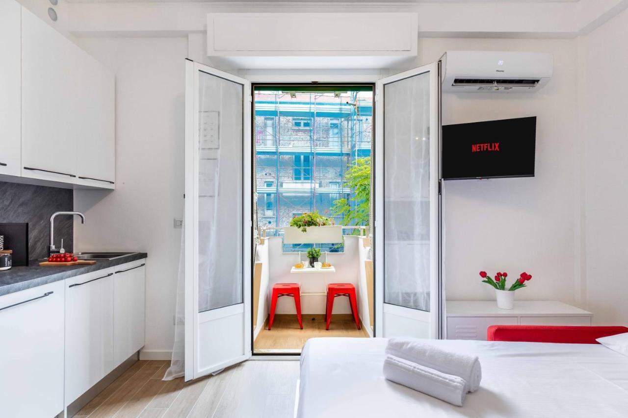 Prada & Bocconi - Cozy Studio, Fast Wifi, Tram Мілан Екстер'єр фото
